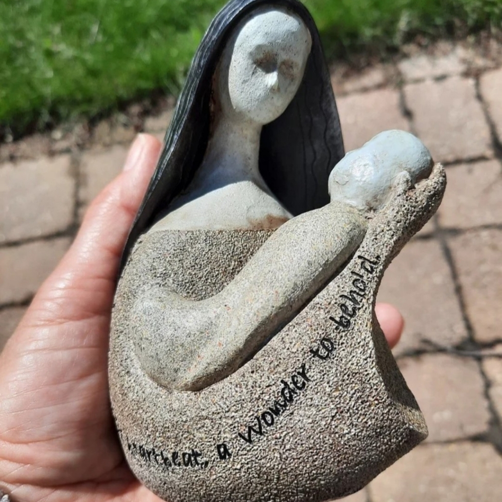 Artstone mother & baby figurine "Heartbeat"